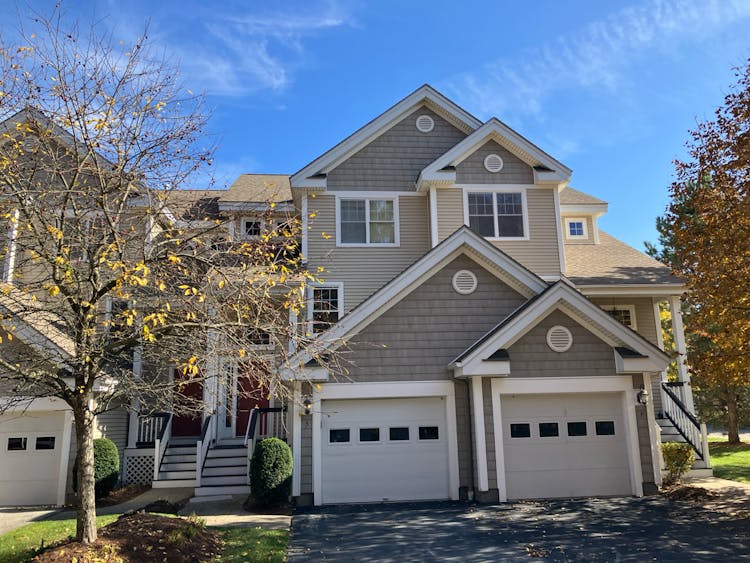 5 Lincoln Lane, Unit 63-03, Forest Hills Condominium North Grafton, MA 01536, Worcester County