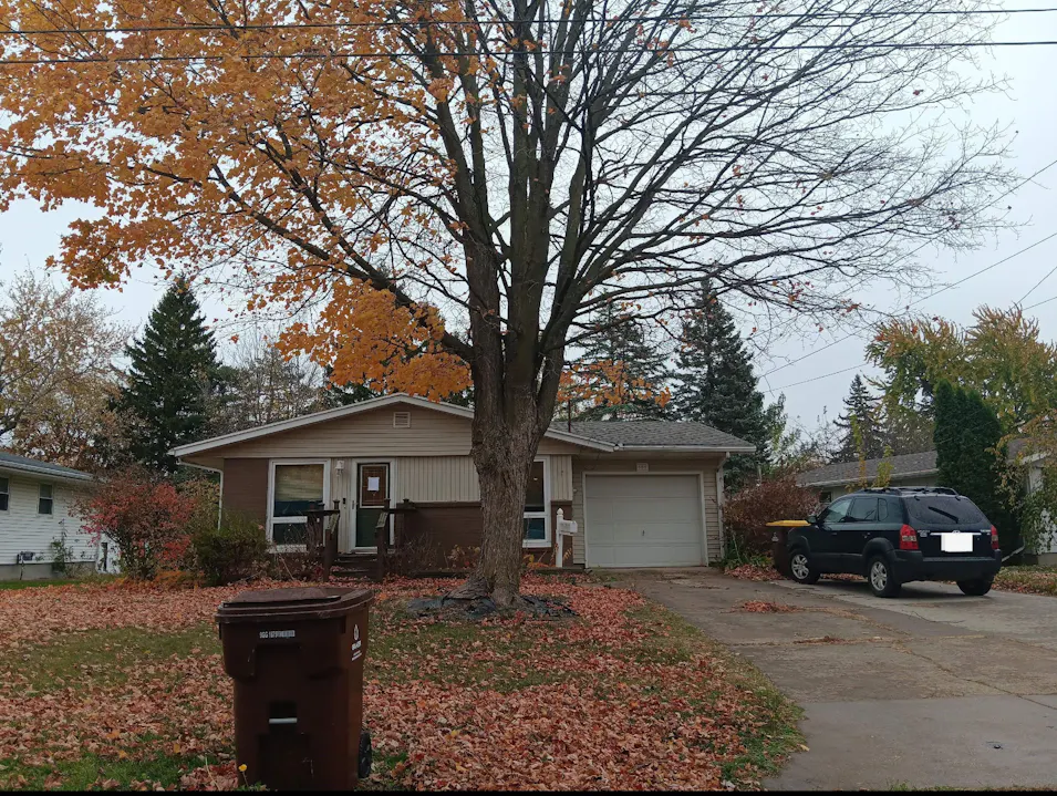 505 S Traver St Saint Johns, MI 48879, Clinton County