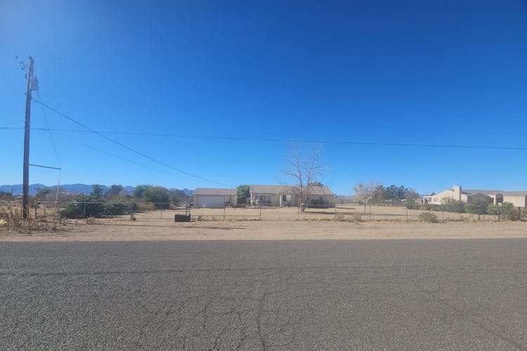 667 S San Pedro Rd Golden Valley, AZ 86413, Mohave County