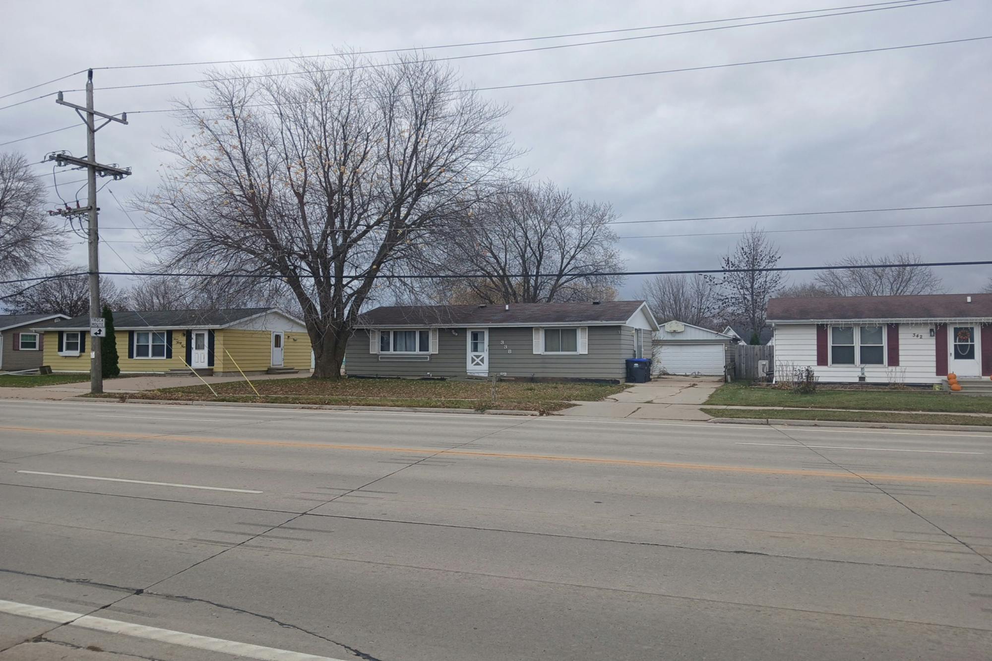 Bell St, Neenah, WI 54956