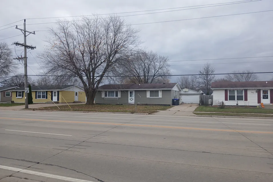 338 W Bell St. Neenah, WI 54956, Winnebago County