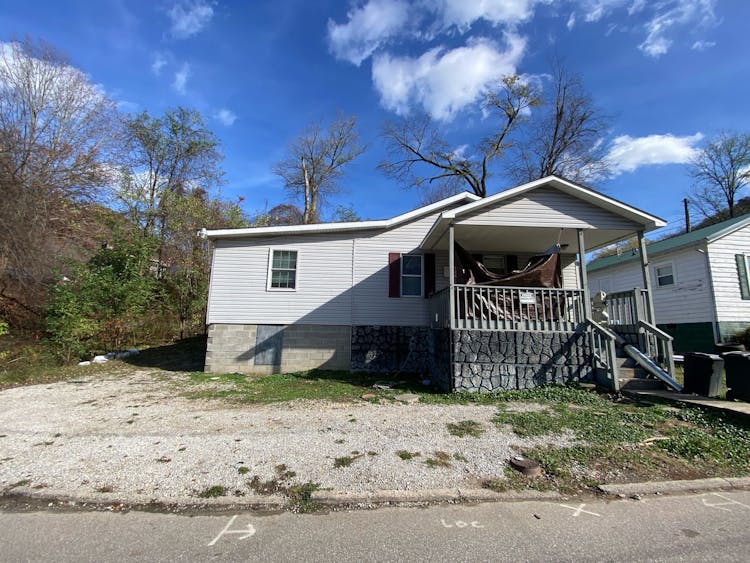 116 Riggs Street Montgomery, WV 25136, Kanawha County