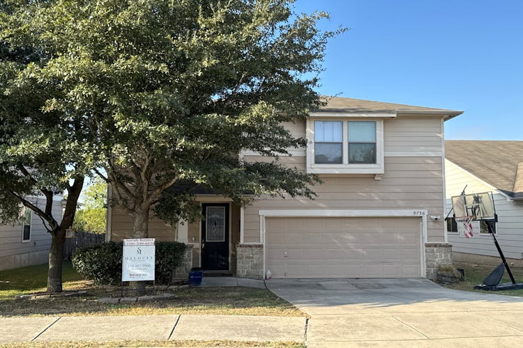 5736 Maxfli Dr Schertz, TX 78108, Guadalupe County