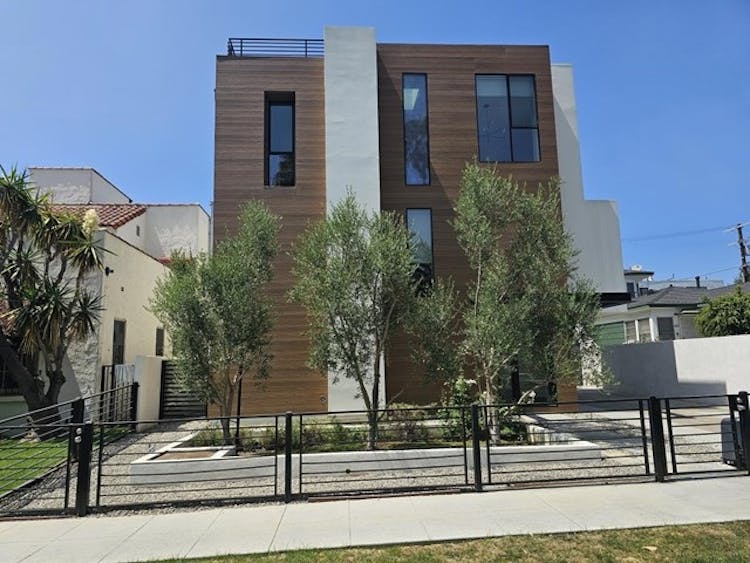 809 N Detroit St Los Angeles, CA 90046, Los Angeles County