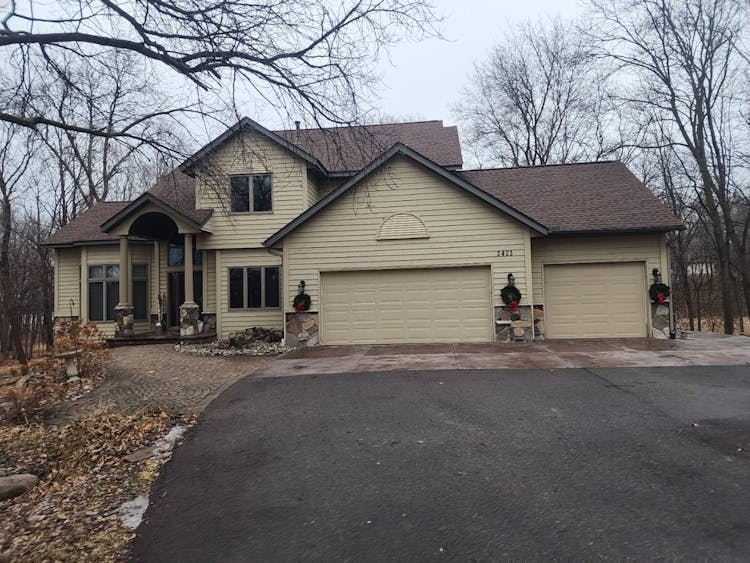 2425 Peace Cir Shakopee, MN 55379, Scott County