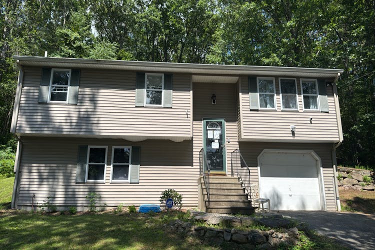 177 Gore Road Webster, MA 01570, Worcester County