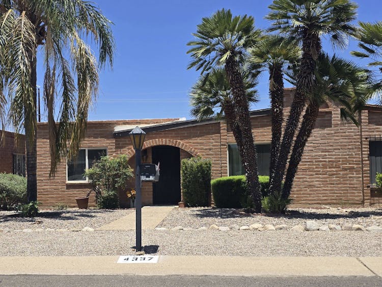4337 E Fortaleza Street Tucson, AZ 85712, Pima County