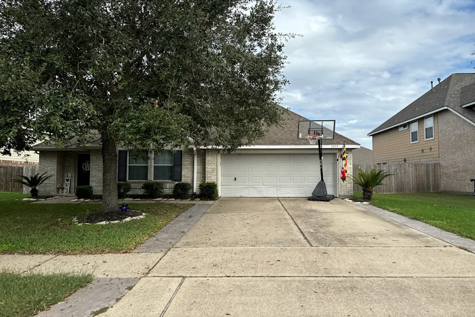 1815 Majestic Oak Drive Pearland, TX 77584, Brazoria County