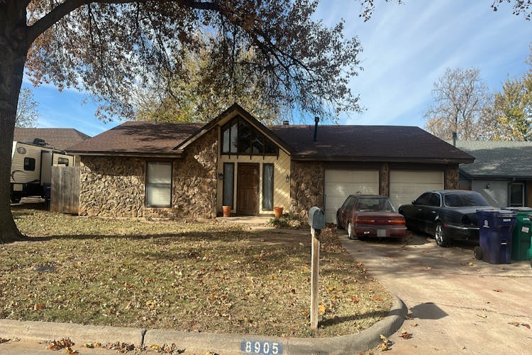 8905 N Davis Ave Oklahoma City, OK 73132, Oklahoma County