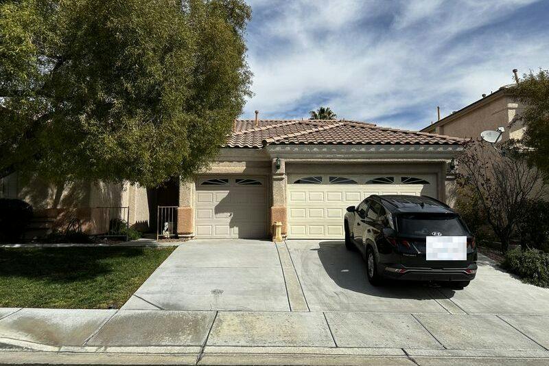 Adamsong Ave, Las Vegas, NV 89135