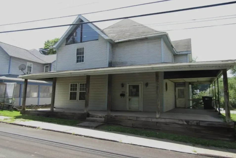 118 Center Ave Burgettstown, PA 15021, Washington County