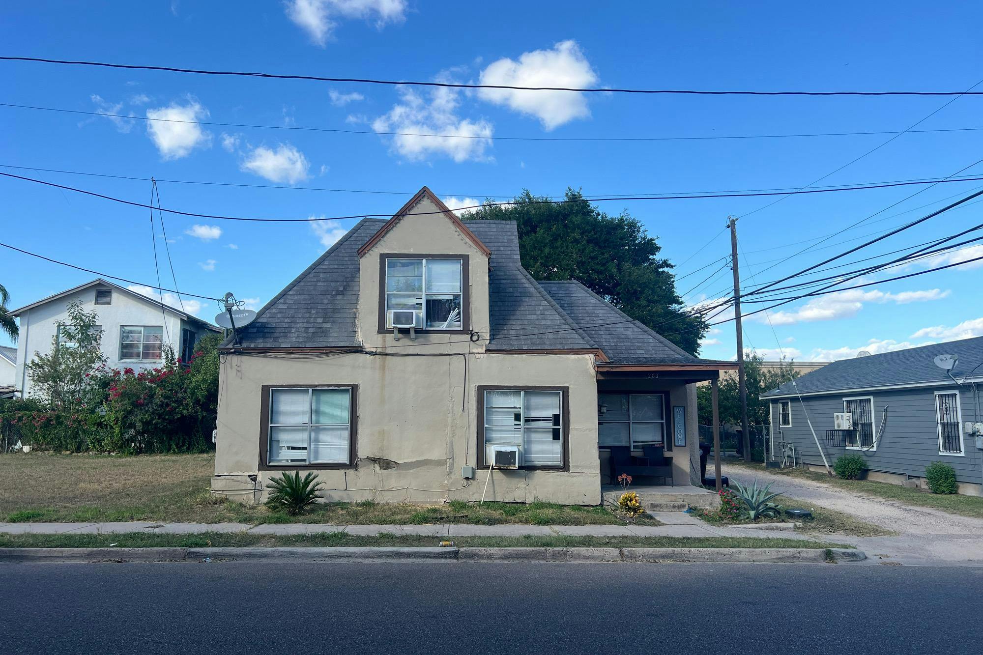 203 E 2ND St  