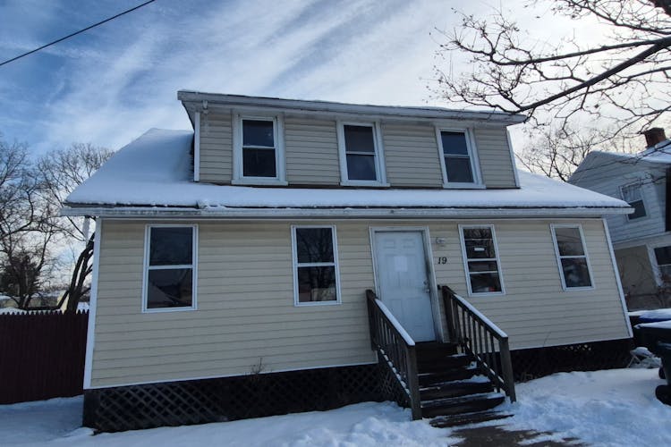 19 Wilton Street Springfield, MA 01109, Hampden County