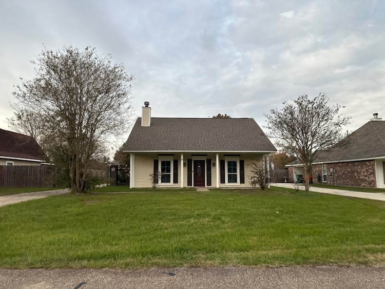 7367 Cherrydale Drive Denham Springs, LA 70706, Livingston County