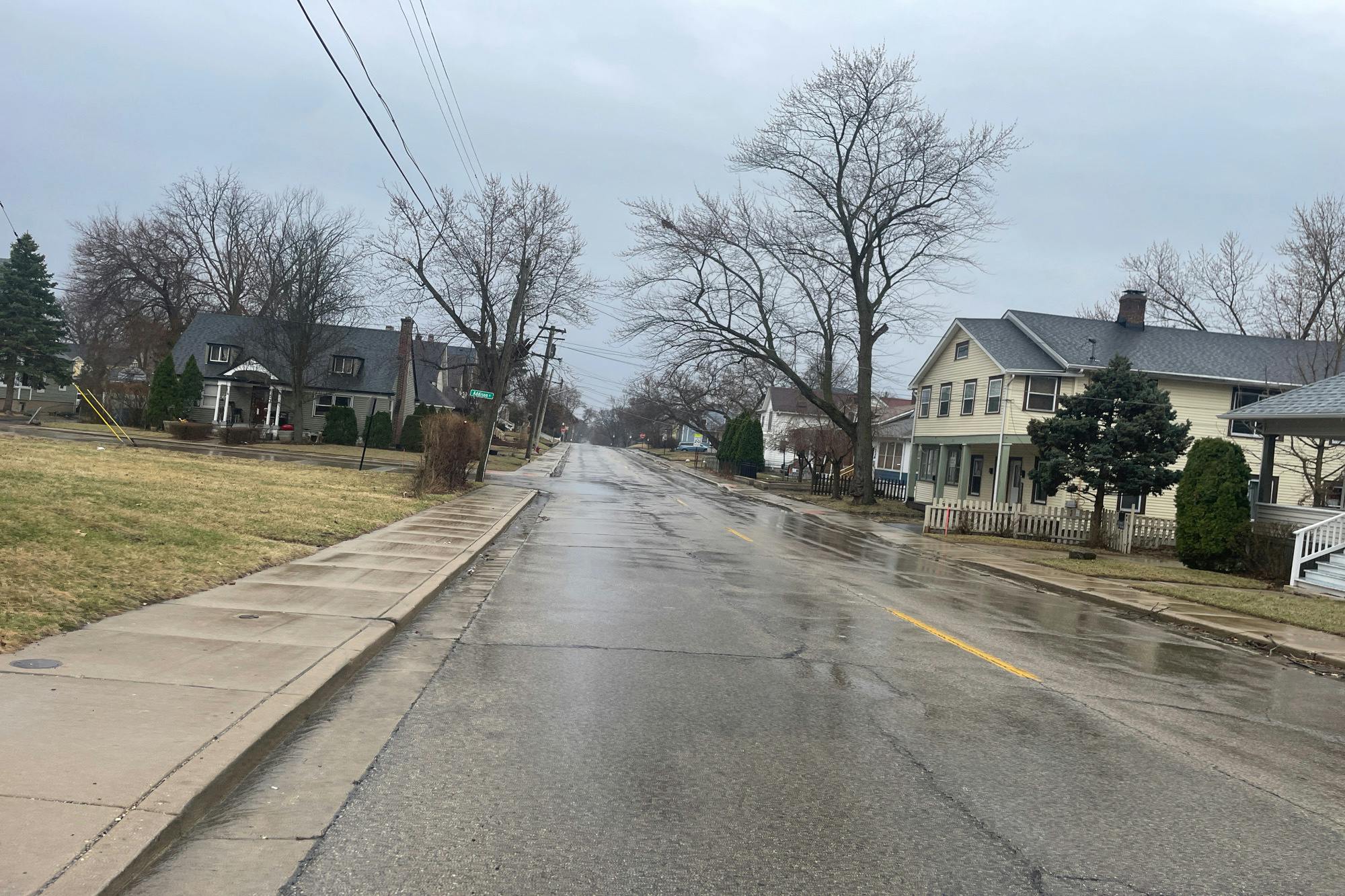 Gifford St, Elgin, IL 60120