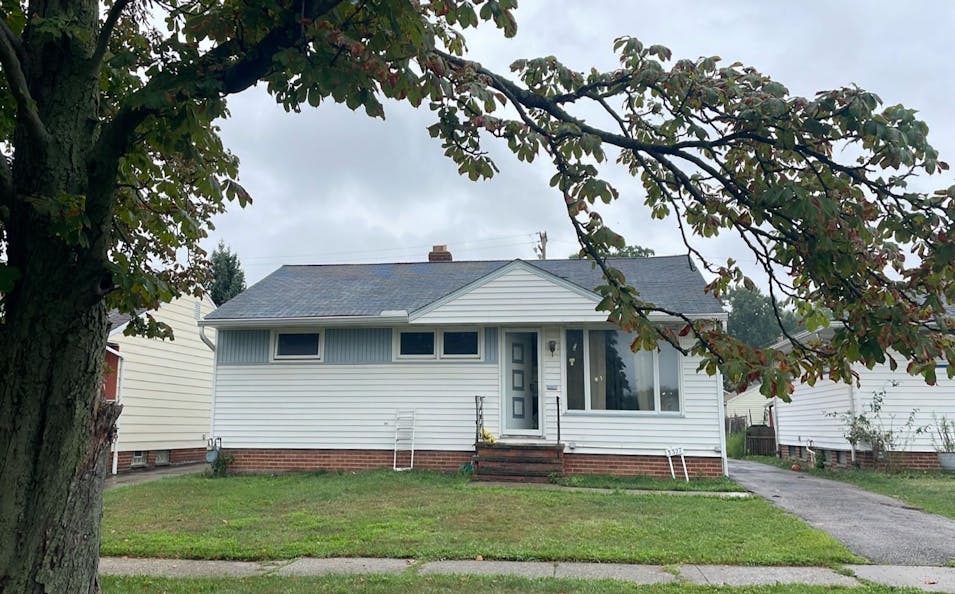 3327 Dellwood Drive Parma, OH 44134, Cuyahoga County