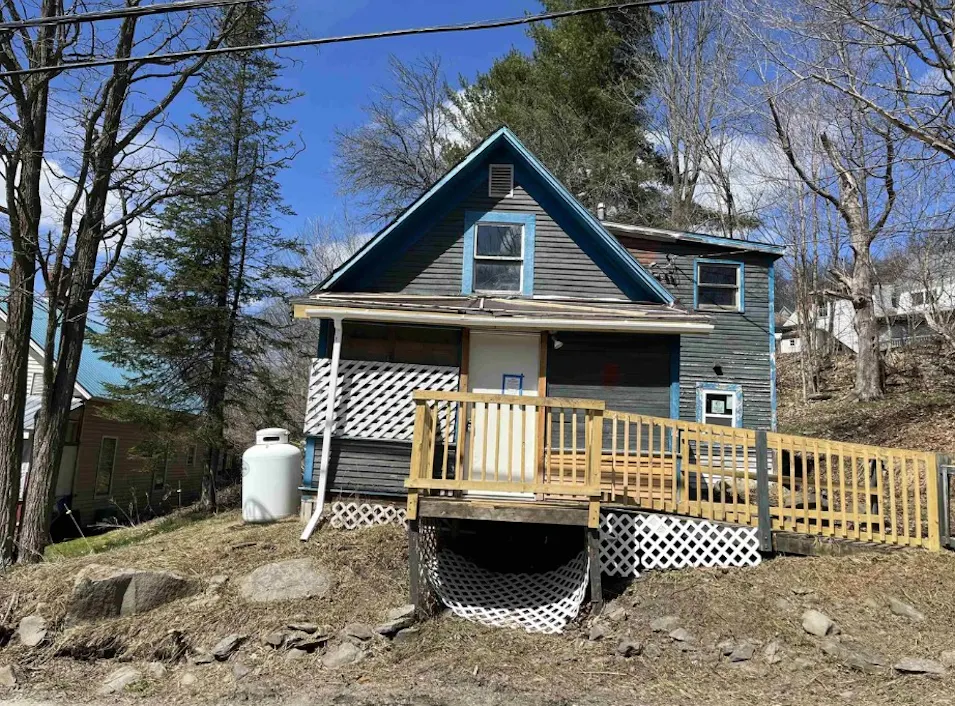 76 Water St Barton, VT 05822, Orleans County