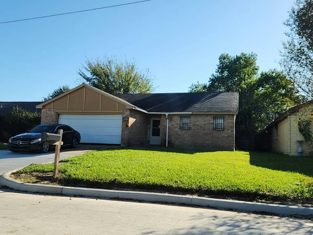 Parkway Forest Dr, Houston, TX 77044