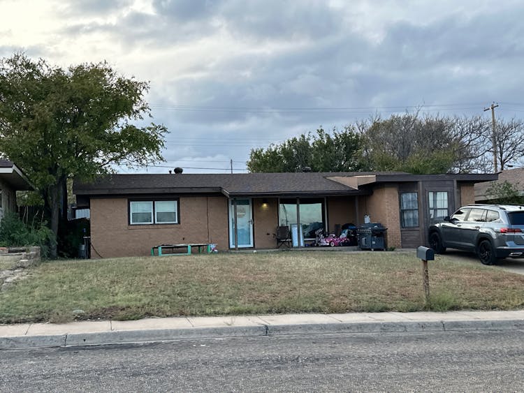 609 Missouri St Borger, TX 79007, Hutchinson County