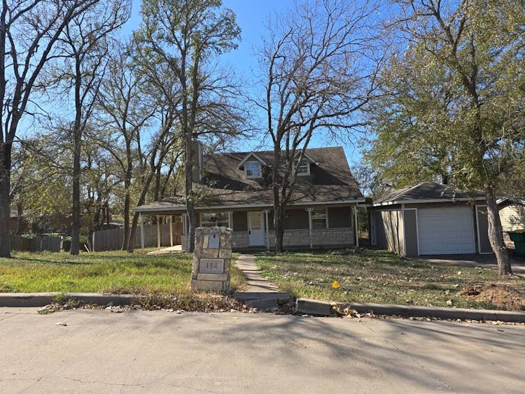 114 N Andrews Dr Robinson, TX 76706, McLennan County