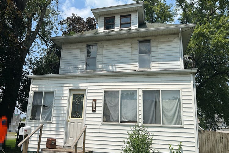 119 17th Ave East Moline, IL 61244, Rock Island County