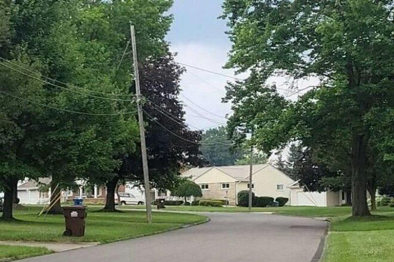 Orchard Dr, Youngstown, OH 44514