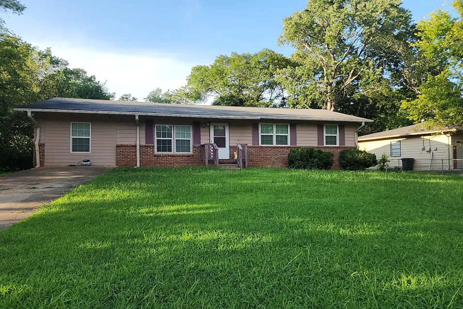 534 Eastbrook Dr NW Huntsville, AL 35811, Madison County