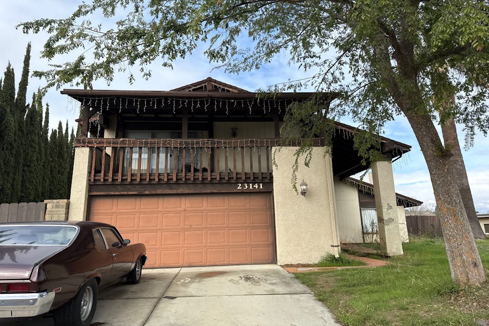 23141 La Granja Dr Valencia, CA 91354, Los Angeles County