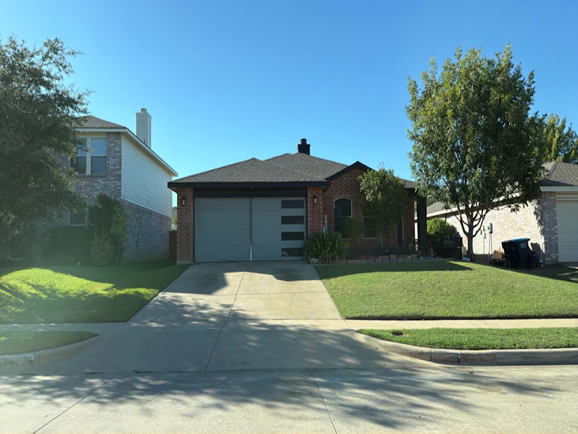 5213 Prestwick Dr
