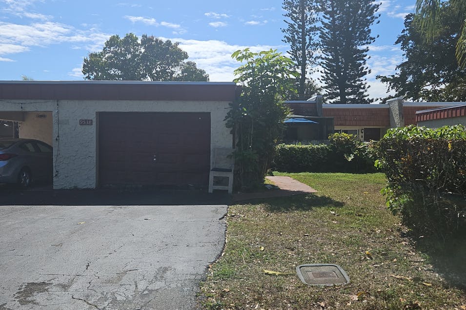 9538 65th St Tamarac, FL 33321, Broward County