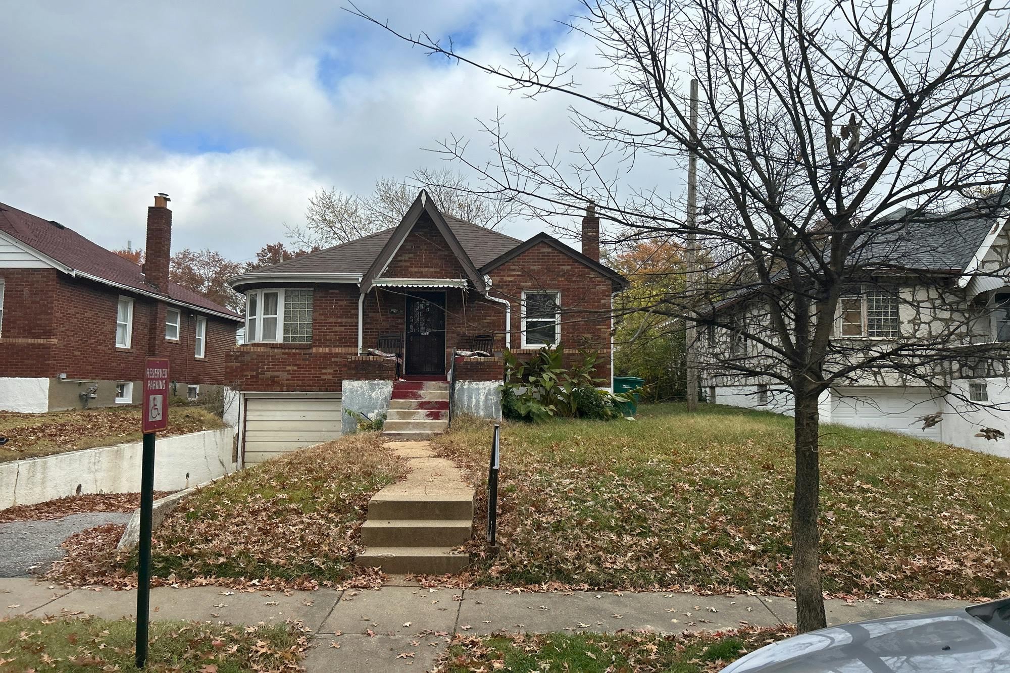 Glenmore Ave, Saint Louis, MO 63121