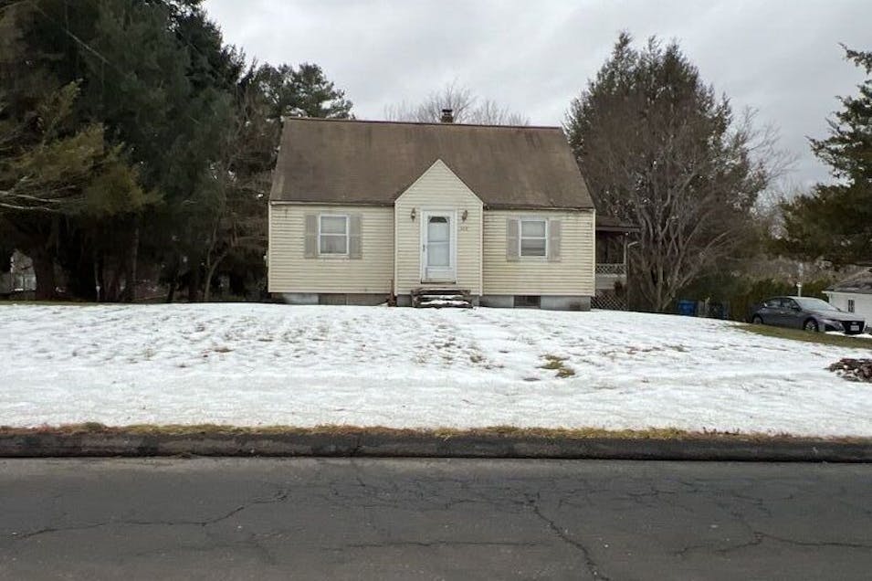 526 Toll Gate Rd Berlin, CT 06037, Hartford County