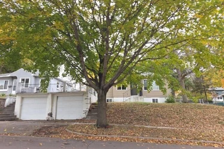 2105 S Hawthorne Ave Sioux Falls, SD 57105, Minnehaha County