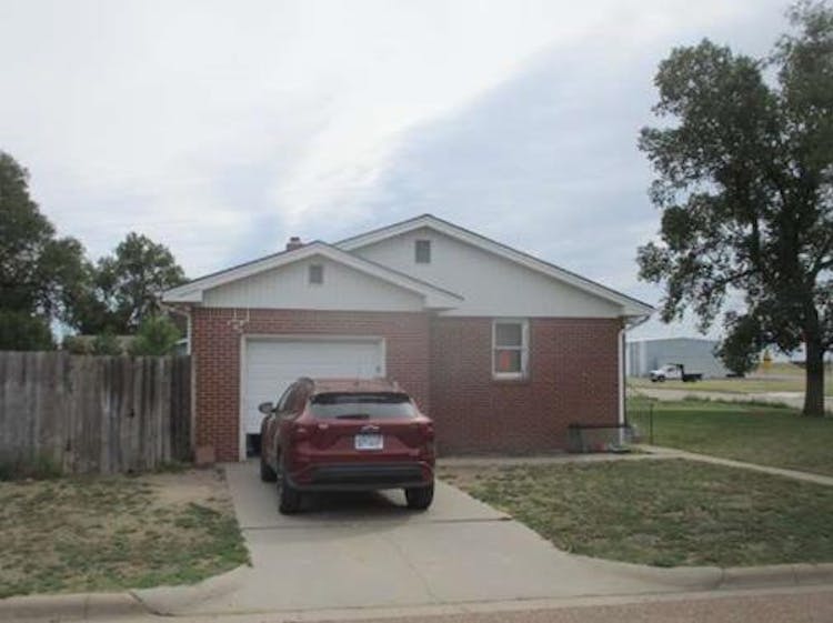 705 E Long St Dighton, KS 67839, Lane County