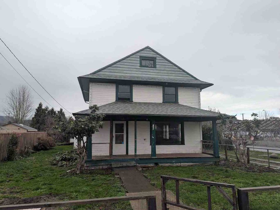 109 Eldredge Ave NW Orting, WA 98360, Pierce County