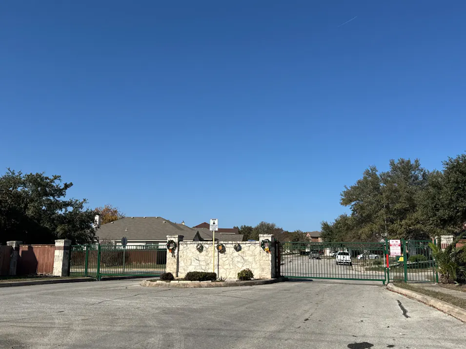 4222 Whitney Grn San Antonio, TX 78244, Bexar County