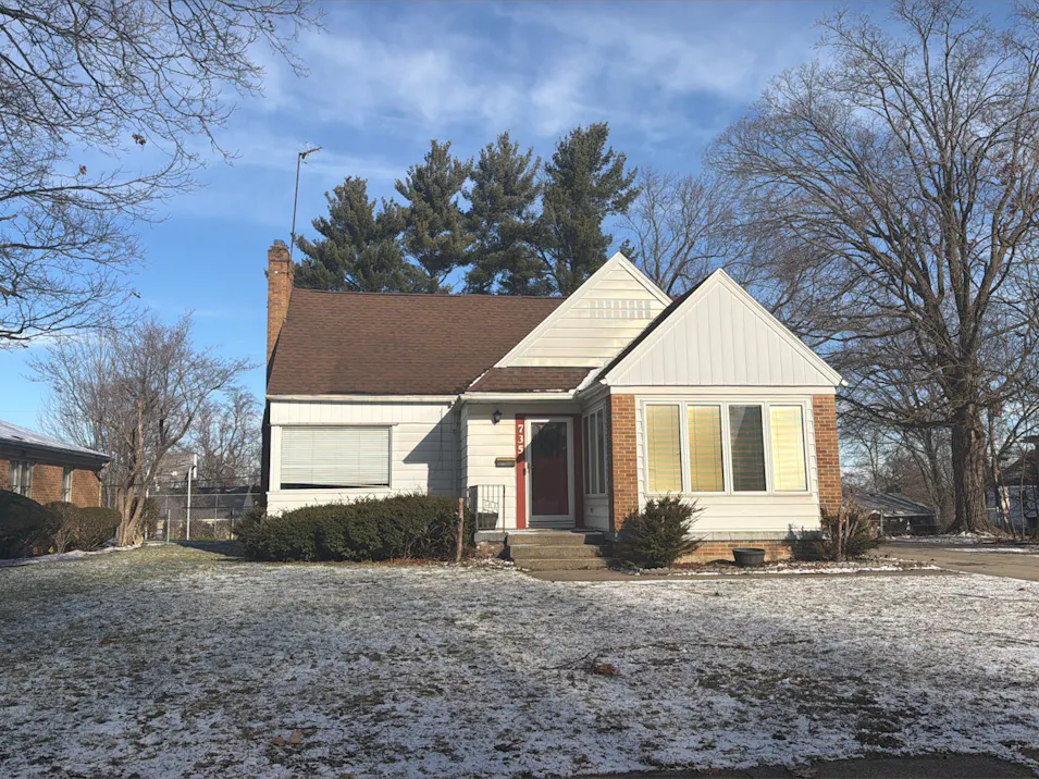 735 East Woodside Street South Bend, IN 46614, St. Joseph County