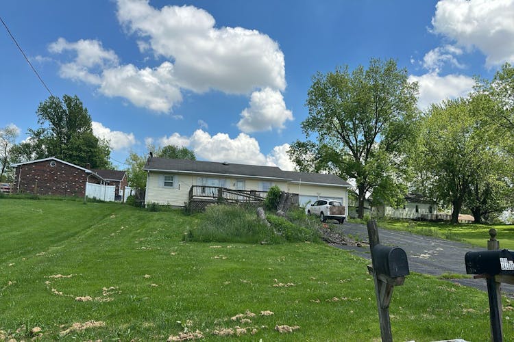 408s Division Street Francisco, IN 47649, Gibson County