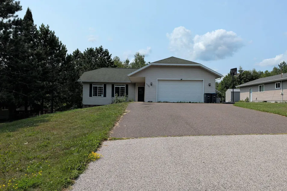 1125 3rd Ave Proctor, MN 55810, St. Louis County