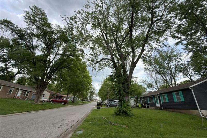 Park Ave, Belton, MO 64012