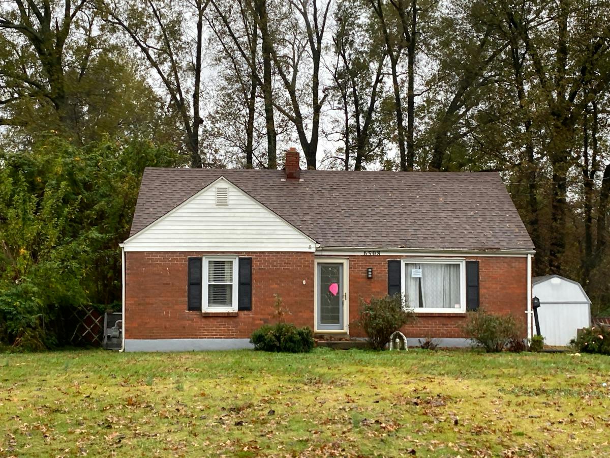 South Dr, Louisville, KY 40272
