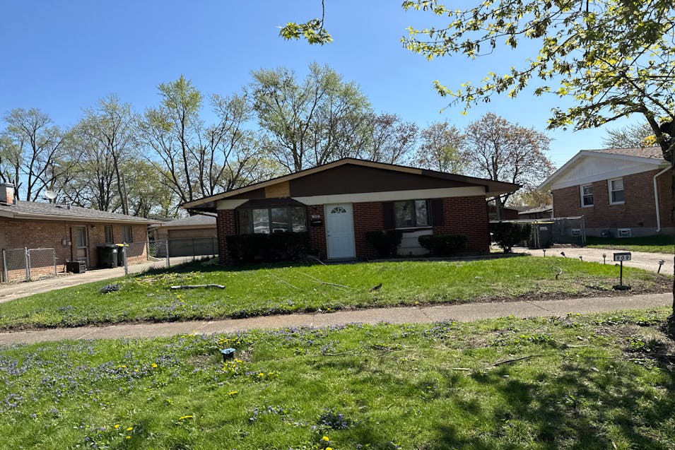 909 Sunnyside Avenue Thornton, IL 60476, Cook County
