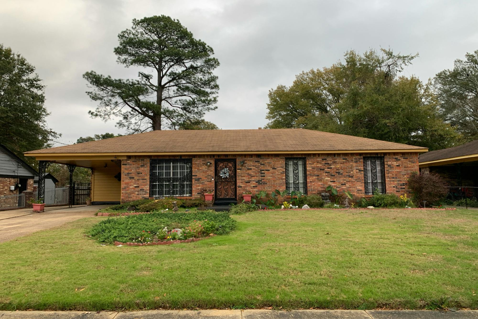 Gill Rd, Memphis, TN 38109
