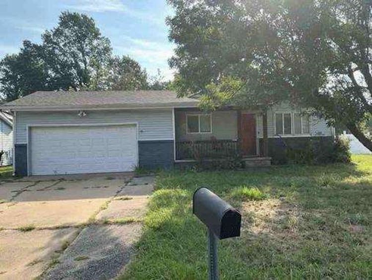 621 S 4th St Broken Arrow, OK 74012, Tulsa County