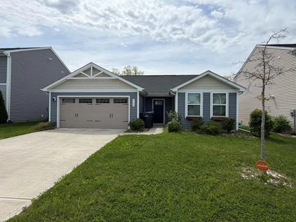 9736 Oakgrove Dr Pendleton, IN 46064, Madison County