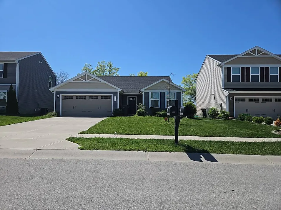 9736 Oakgrove Dr Pendleton, IN 46064-0038, Madison County