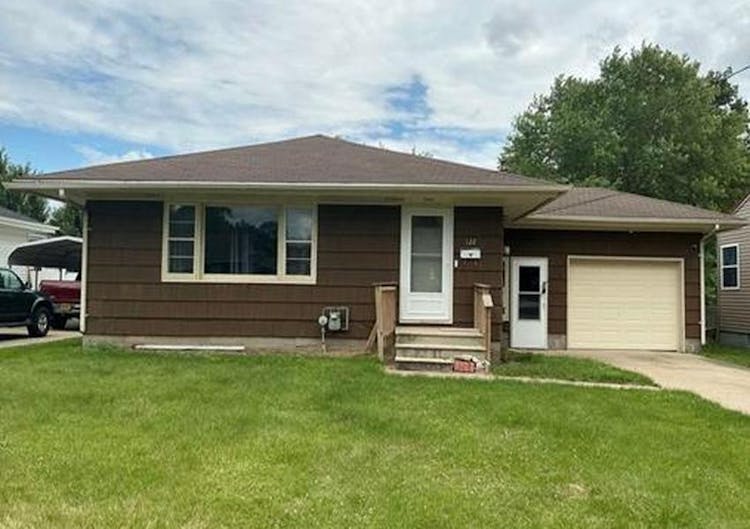 122 N Johnson Ave Ottumwa, IA 52501, Wapello County