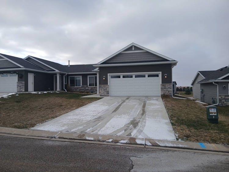 890 Tallgrass Ct Wanamingo, MN 55983, Goodhue County