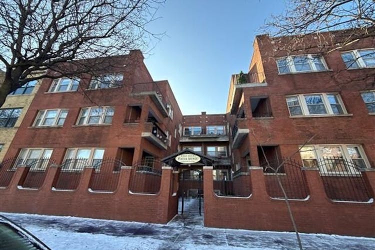 1951 W Foster Ave., No. 2me Chicago, IL 60640, Cook County