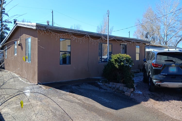 1303 Aztec Ave Gallup, NM 87301, McKinley County
